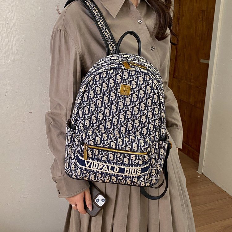 美式时尚老花字母双肩包女欧货大容量旅行背包高级感轻奢小众书包图片