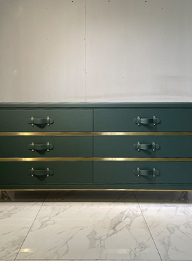 主卧墨绿色靠墙收纳边柜电视柜柜整体定制