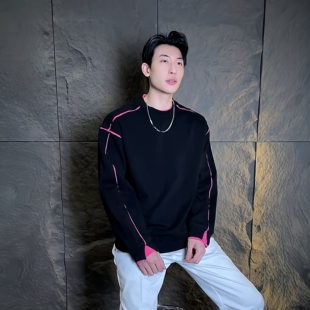 WY760季新款时尚个性美式撞色圆领长袖卫衣时尚宽松百搭上衣潮