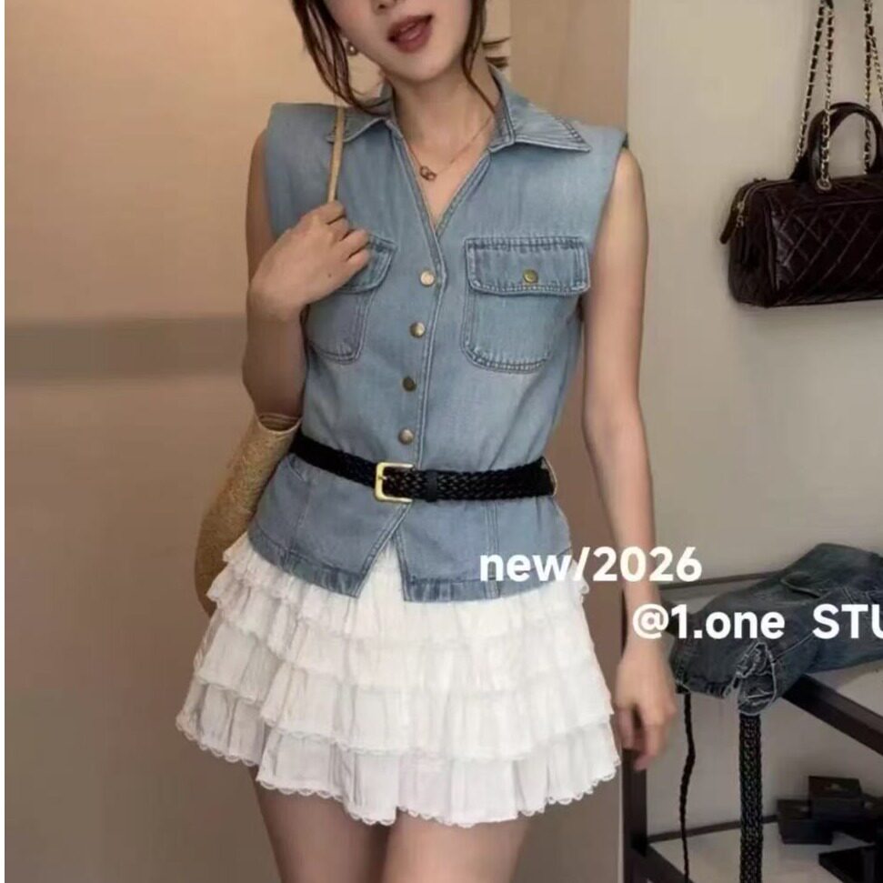 韩系复古polo领双口袋单排扣腰带收腰牛仔马甲背心蕾丝花边蛋糕裙