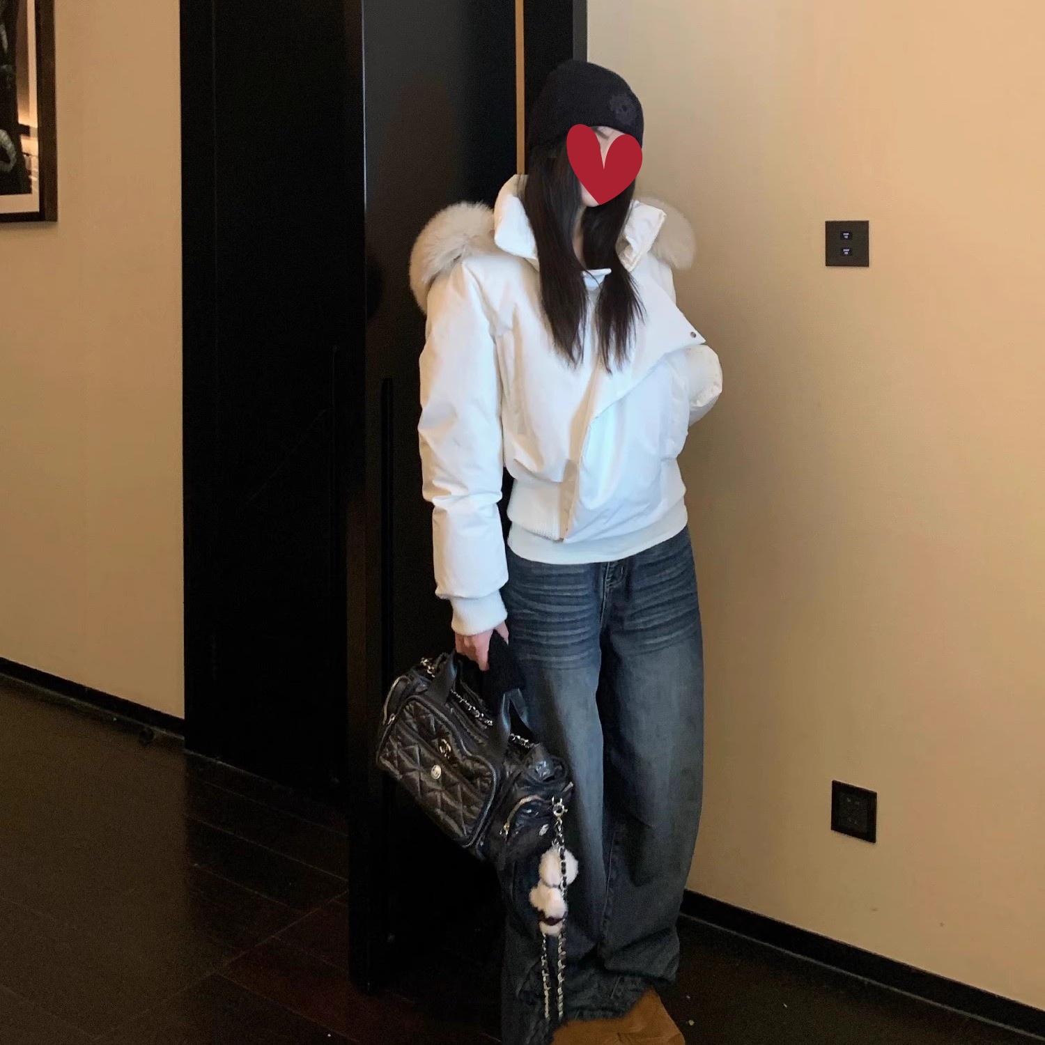 狐狸毛领白色短款羽绒服女