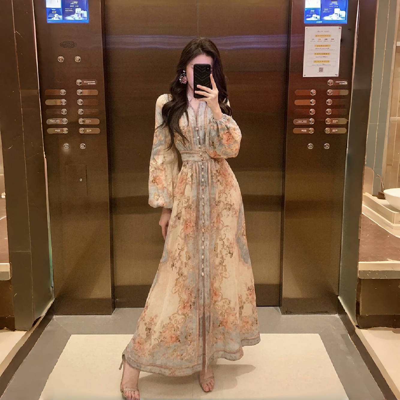 高端精致小香风泡泡袖碎花连衣裙