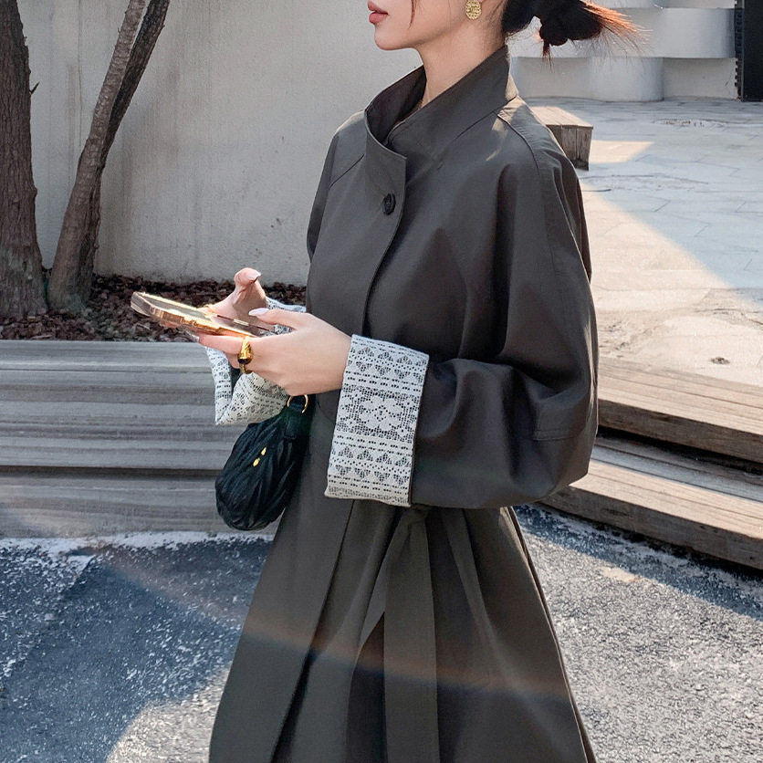现货蕾丝翻边袖深灰色立领短款风衣女2026秋新款修身外套