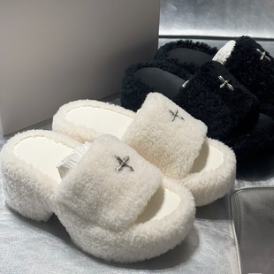 女外穿厚底增高休闲一字拖鞋 高品质 十字架坡跟皮毛一体毛毛拖鞋