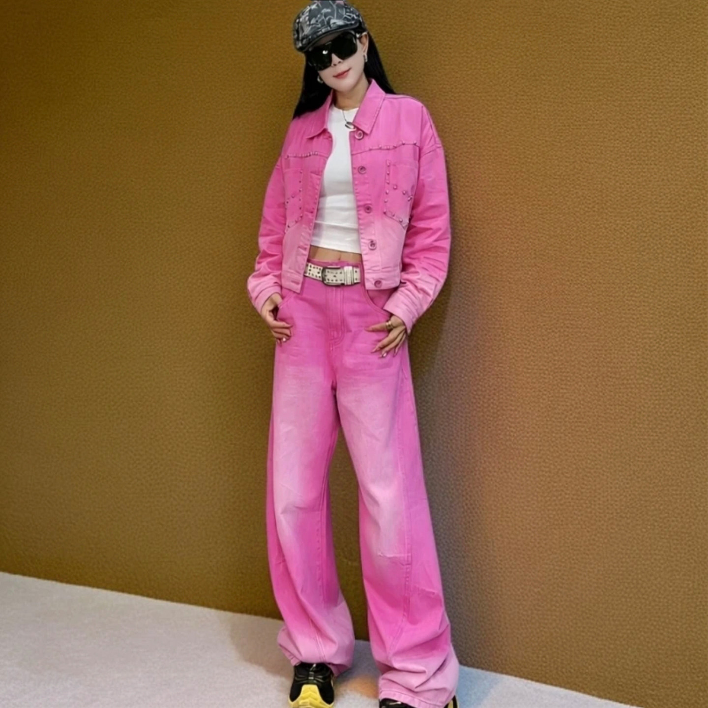 辣妹风粉色牛仔套装女春季铆钉外套阔腿弯刀裤时尚百搭显瘦两件套
