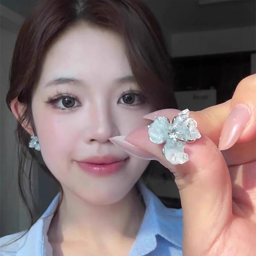 925银针蓝色渐变花朵耳钉