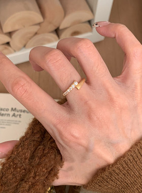 简约小众拉丝微镶锆石戒指