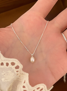 设计感法式珍珠吊坠项链