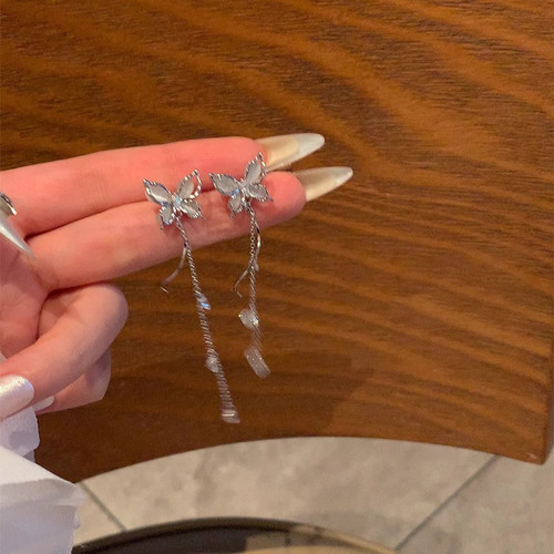 冷淡风猫眼石蝴蝶流苏耳环