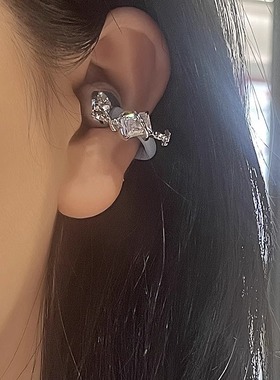 适用freeclie2耳机钻孔夹扣恶魔之钉爆闪高级潮流款小众耳夹配饰