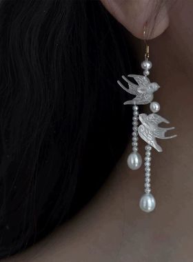 新中式流苏燕子清冷感精致耳环国风高级感设计日常通勤百搭配饰