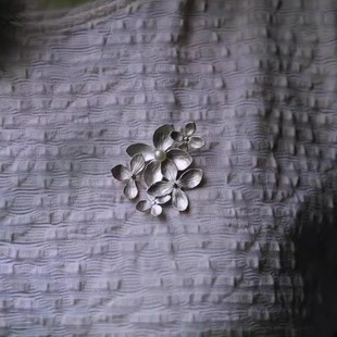 新中式绣球花胸针女中古vintage精致复古风胸饰轻奢高级感饰品