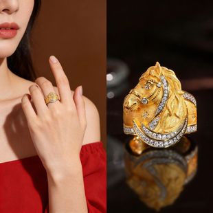 金店同款18k金色马头镶钻戒指小众重工指环高级感气质本命年礼物