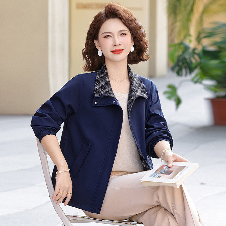 妈妈春装外套短款洋气风衣薄款翻领新款中老年女春秋夹克时尚上衣