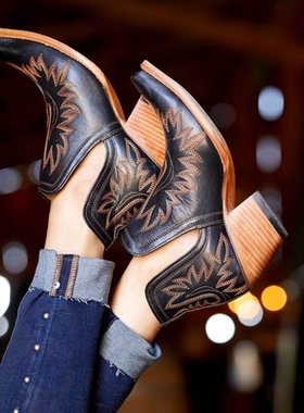 美国代购ARIAT女士秋季新款黑色刺绣牛仔靴尖头中跟短靴复古