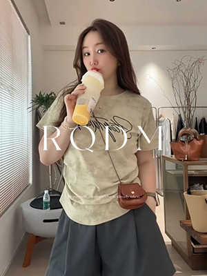 小蛮腰晕染显瘦圆领正肩短袖T恤