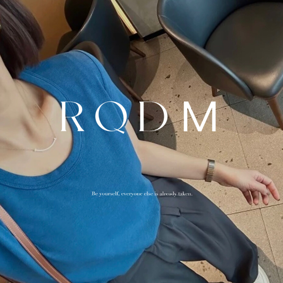 大码女装2025夏季新款胖妹妹宽松显瘦百搭纯色U领正肩短袖T恤上衣