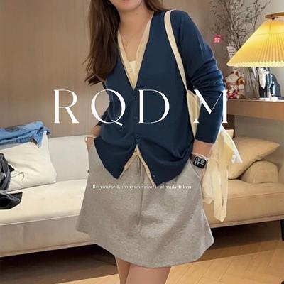 V领假两件排扣针织衫毛衣外套女