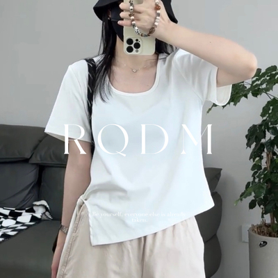 纯色不规则侧边系带U领正肩短袖