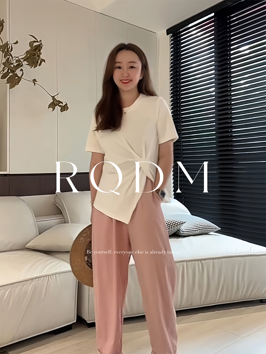 不规则开叉显瘦圆领正肩短袖T恤