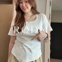 大码女装2025夏季新款胖妹妹设计感小众百搭方领正肩短袖T恤上衣