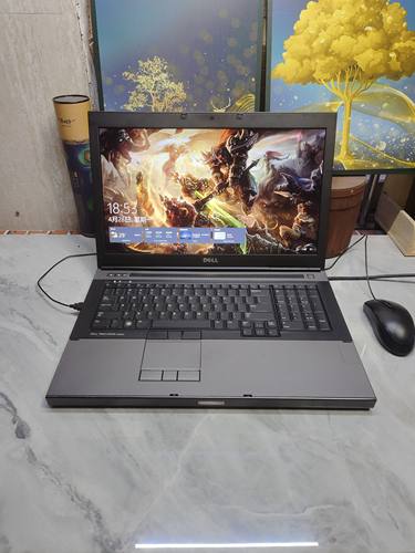 戴尔M6800 高配移动工作站笔记本电脑 17寸大屏高清CAD坦克世界