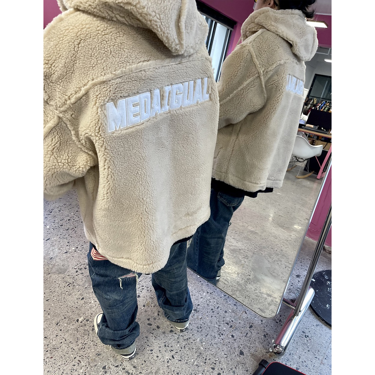 Medaigual刺绣皮毛一体棉衣宽松