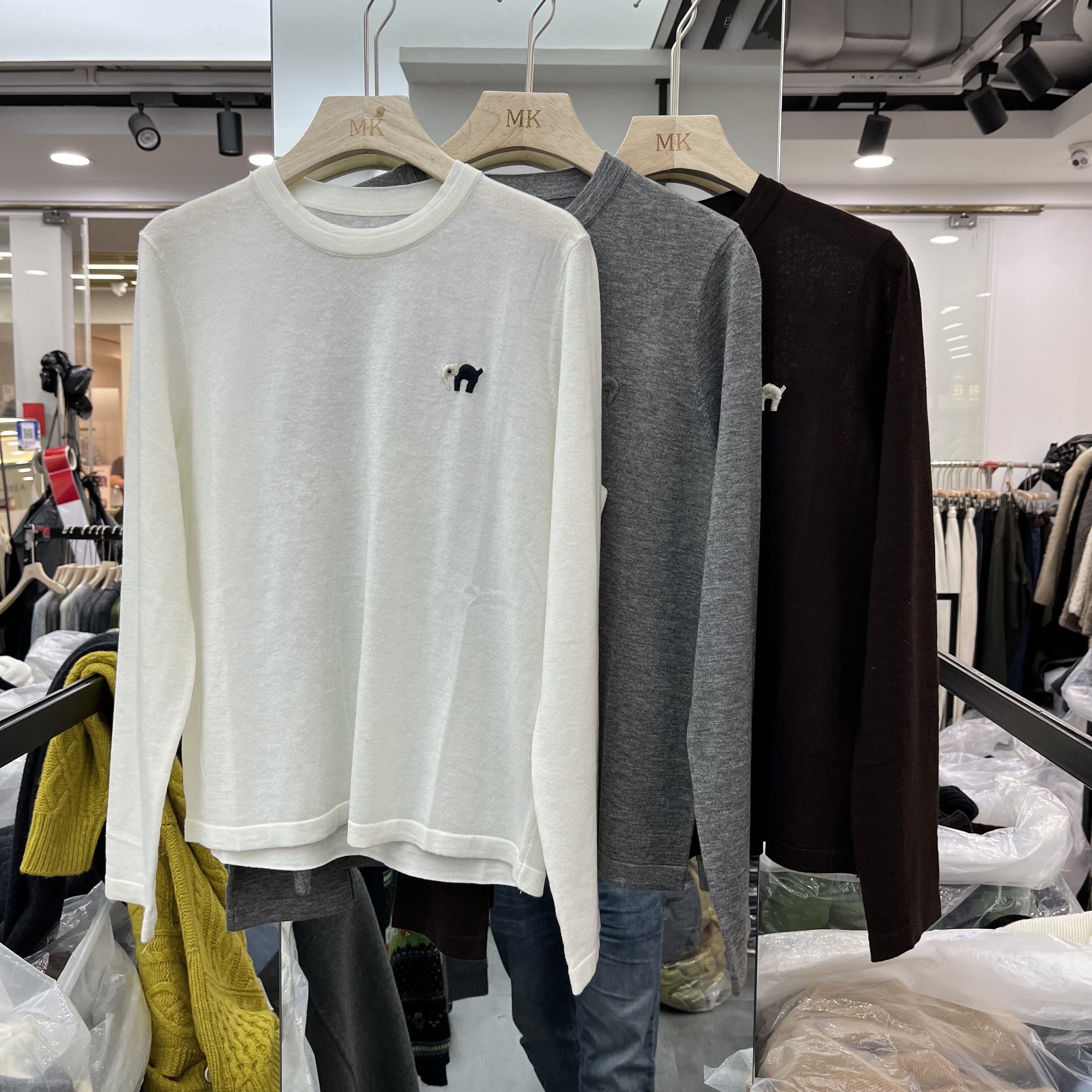 欧洲站2025秋季新款女士圆领胸口刺绣细羊毛长袖毛衣欧货宽松针织