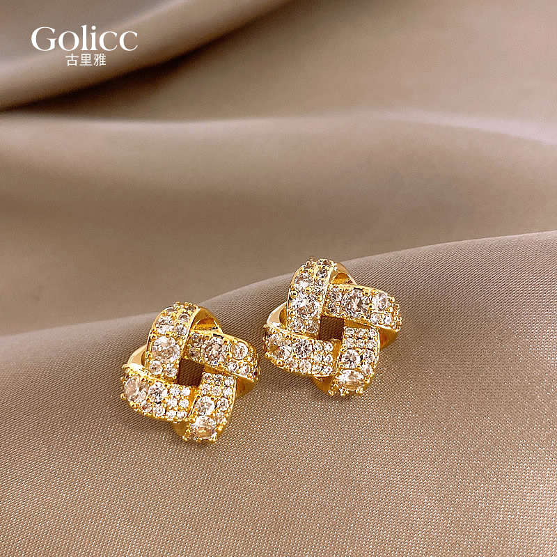 金色满钻镂空同心结耳钉高级感