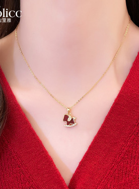 红色小马吊坠项链高级感轻奢配饰