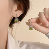 黄色方糖耳钉女2026新款 高级感耳饰巨好看独特漂亮耳环度假风 爆款