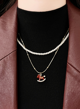 双层叠戴珍珠串珠红色小马项链