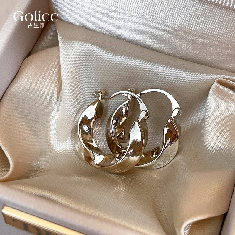 金色扭纹包包耳扣耳环女2026新款高级感耳饰秋冬耳钉独特漂亮耳圈,饰品/流行首饰/时尚饰品新,耳环,淘宝优惠券,粉丝福利购,淘宝优惠卷