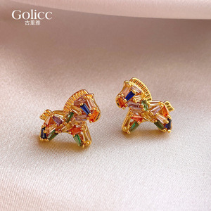 彩虹锆石小马耳钉女2026年新款爆款高级感耳饰生肖本命年耳环气质