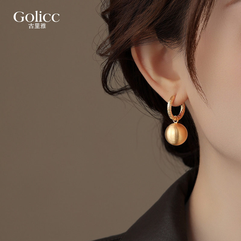 金色拉丝圆球耳扣耳环女独特漂亮耳饰秋冬高级感耳钉2026巨好看的,饰品/流行首饰/时尚饰品新,耳环,淘宝优惠券,粉丝福利购,淘宝优惠卷