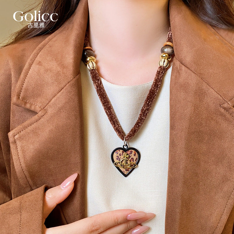 美拉德植绒豹纹爱心吊坠项链丝巾