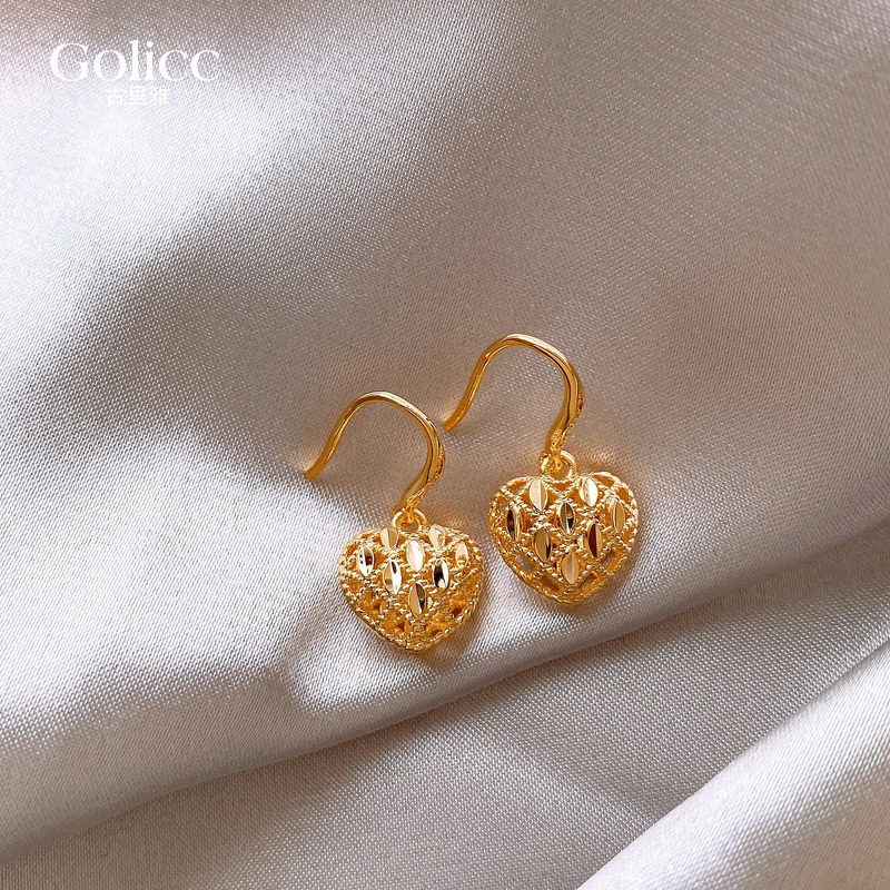 金色爱心耳钩耳环女轻奢高级感气质大气百搭耳钉适合冬天戴的耳饰,饰品/流行首饰/时尚饰品新,耳环,淘宝优惠券,粉丝福利购,淘宝优惠卷