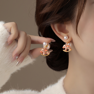 珍珠本命年小马耳坠耳环女2026年新款耳饰高级感轻奢气质大气耳钉