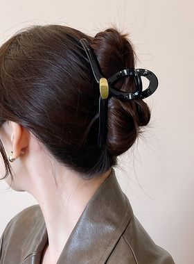 黑色抓夹鲨鱼夹女高级感洋气时尚2026新款高端发饰后脑勺发夹头饰