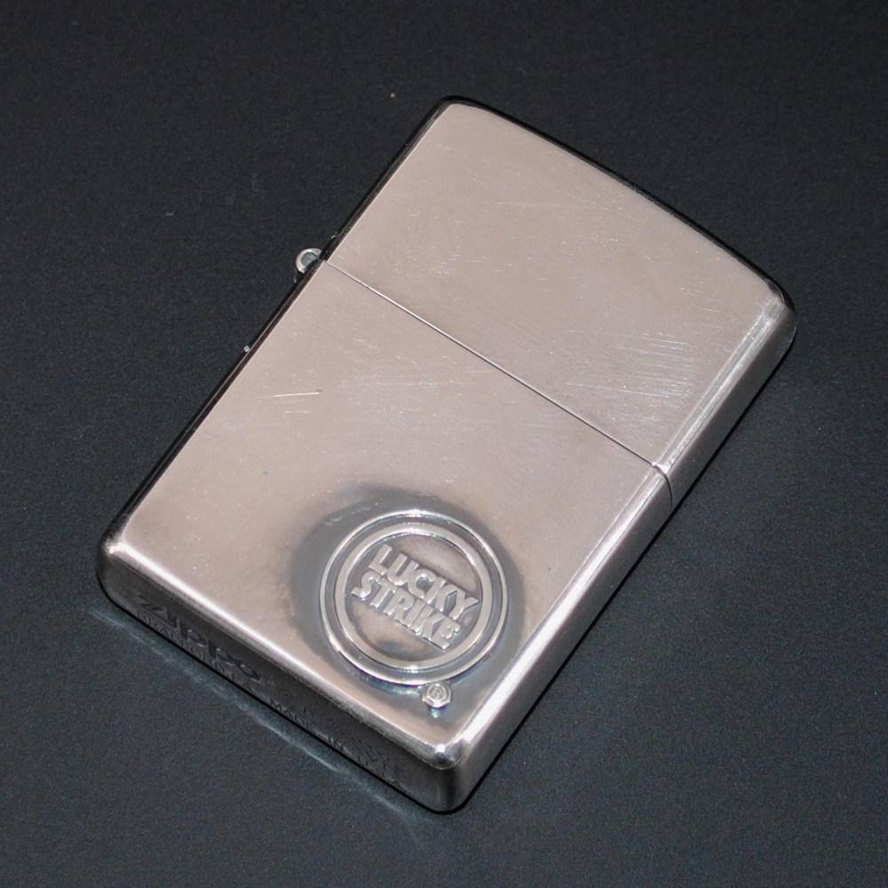 原装正品Zippo打火机-绝版收藏-2000年熏银镀银好彩R标贴章机