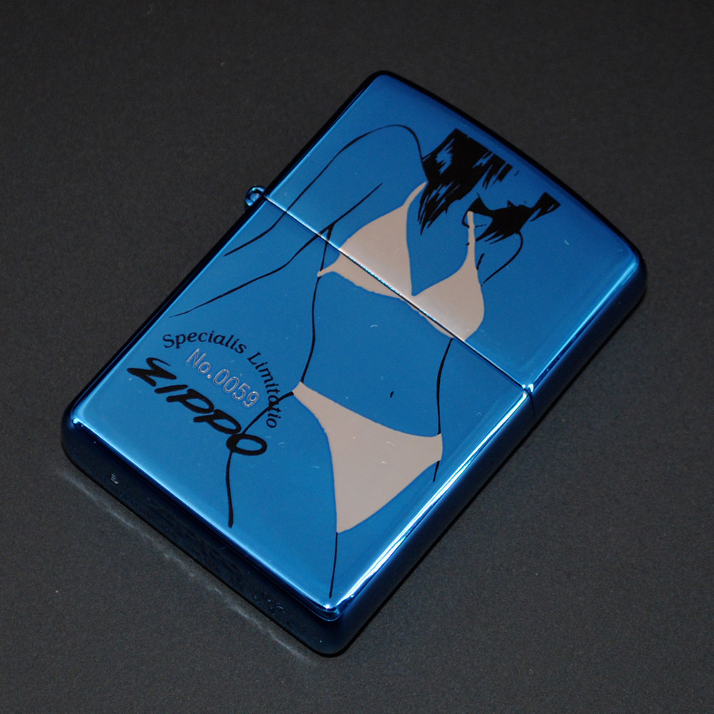 原装正品Zippo打火机-绝版收藏-2002年镀蓝钛泳衣女郎限量