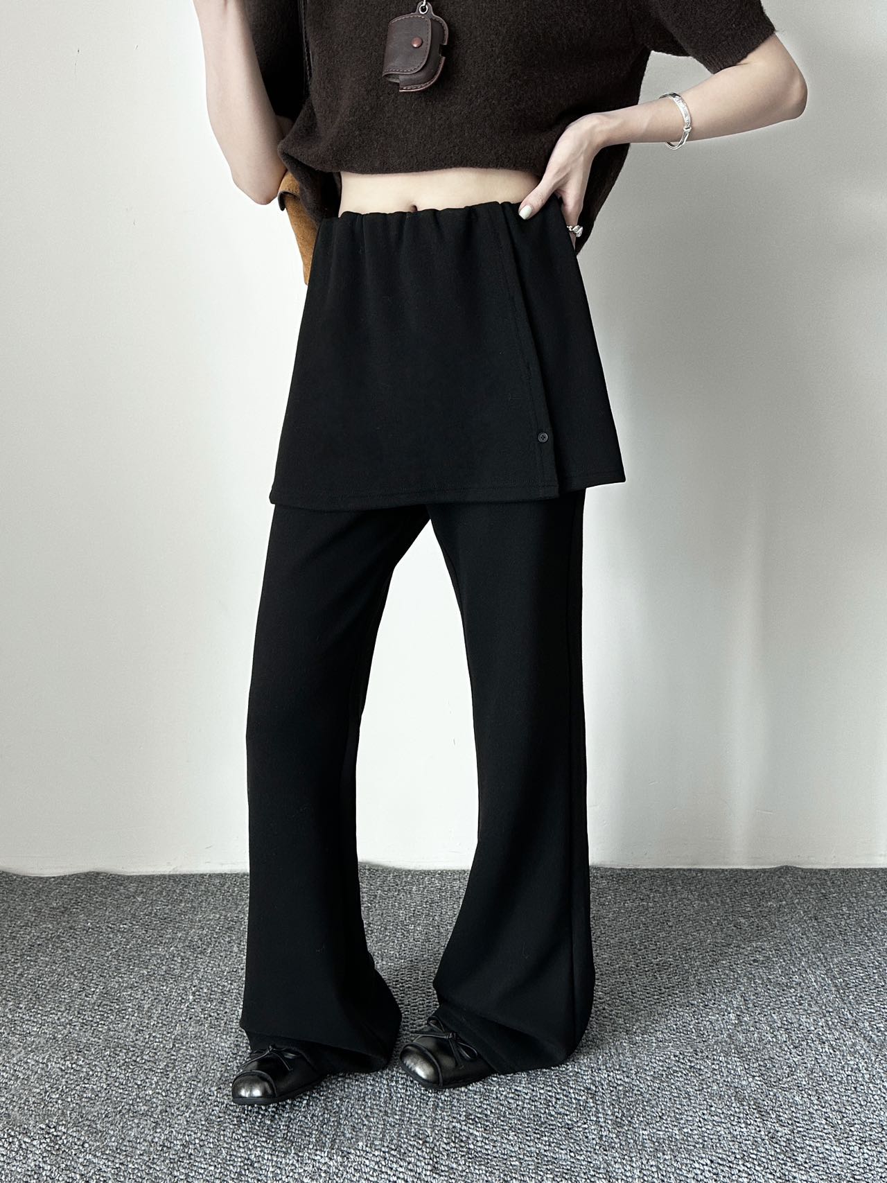 设计感假两件屁帘微喇裤休闲长裤