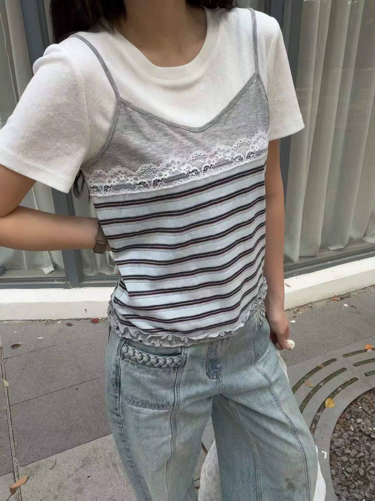 拼接条纹蕾丝木耳边显瘦短袖T恤