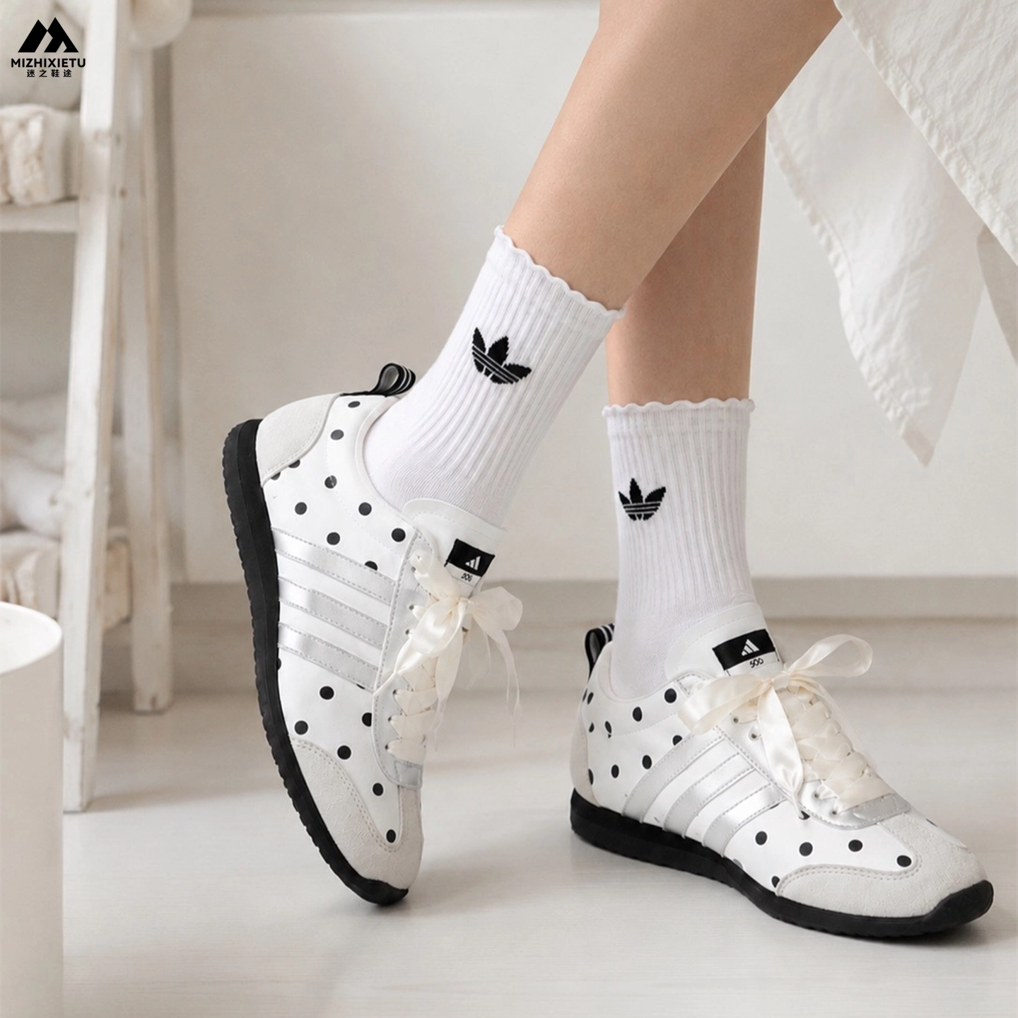 球鞋定制Adidas/阿迪达斯 VS JOG 月光波尔卡波点女子百搭休闲鞋
