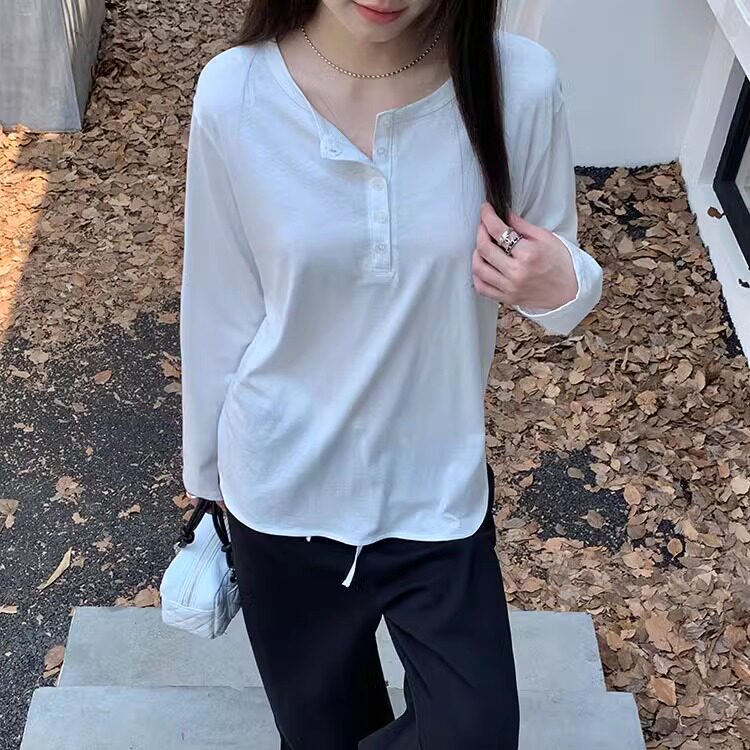 宽松半开领白色打底衫女长袖外穿T恤休闲慵懒风两侧开叉外穿上衣