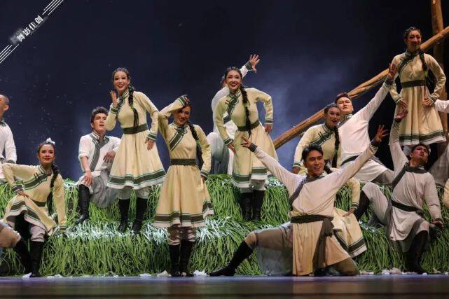 第十三届中国舞蹈"荷花奖"蒙古族浪漫草原同款民族民间舞群舞