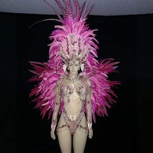 夸张粉红色羽毛翅膀头饰热情桑巴舞蹈装饰狂欢节游乐园游行道具