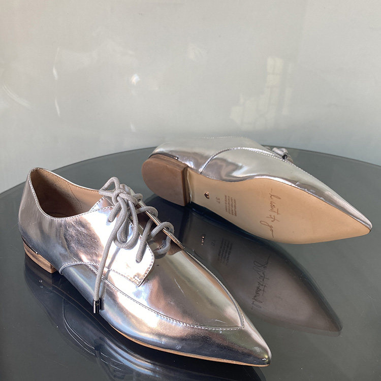 时尚银色平底单鞋羊皮内里mimco微瑕显瘦女潮流女鞋23年新款