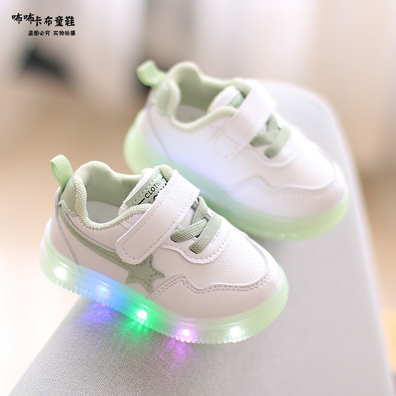 宝宝亮灯学步鞋发光防滑软底春秋季婴儿小白鞋带灯女男1一2岁小童