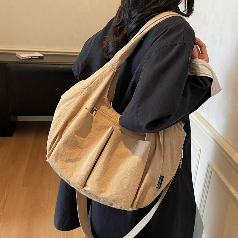 红鹮鸟超轻便防水单肩托特包通勤手提大容量简约布袋休闲旅行斜挎